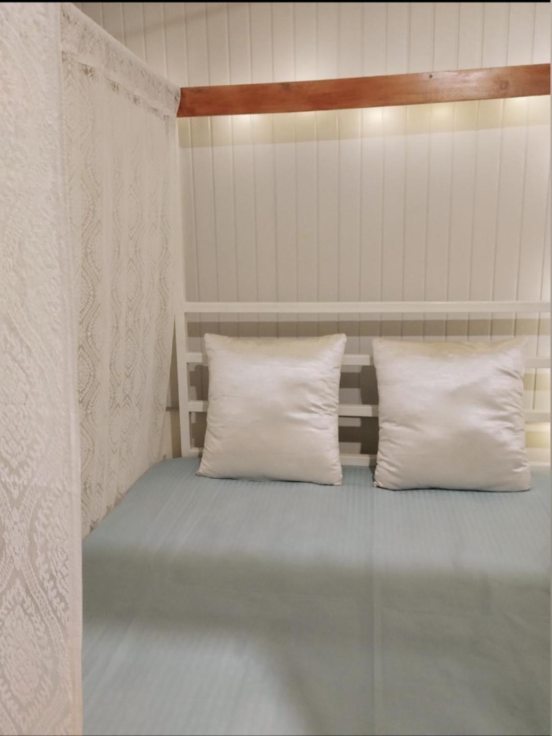 Lighthouse Bnb Indore Eksteriør billede